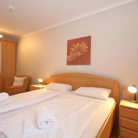 Hedighues-11-2 דירה